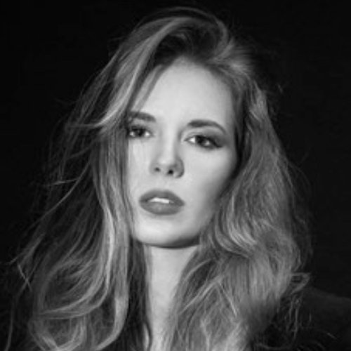 Karin B.
