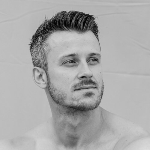 Tomas T.