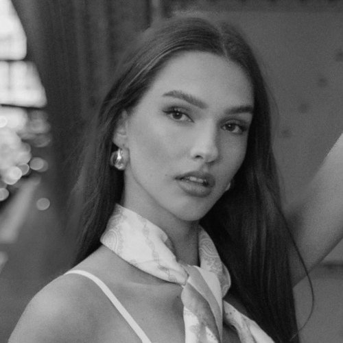 Adéla R.